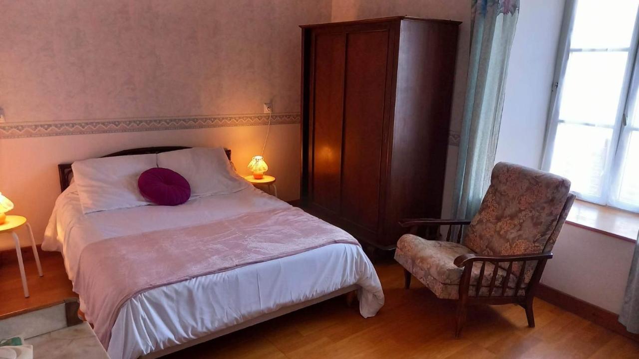 Le Clos Du Merry Joux-la-Ville Esterno foto